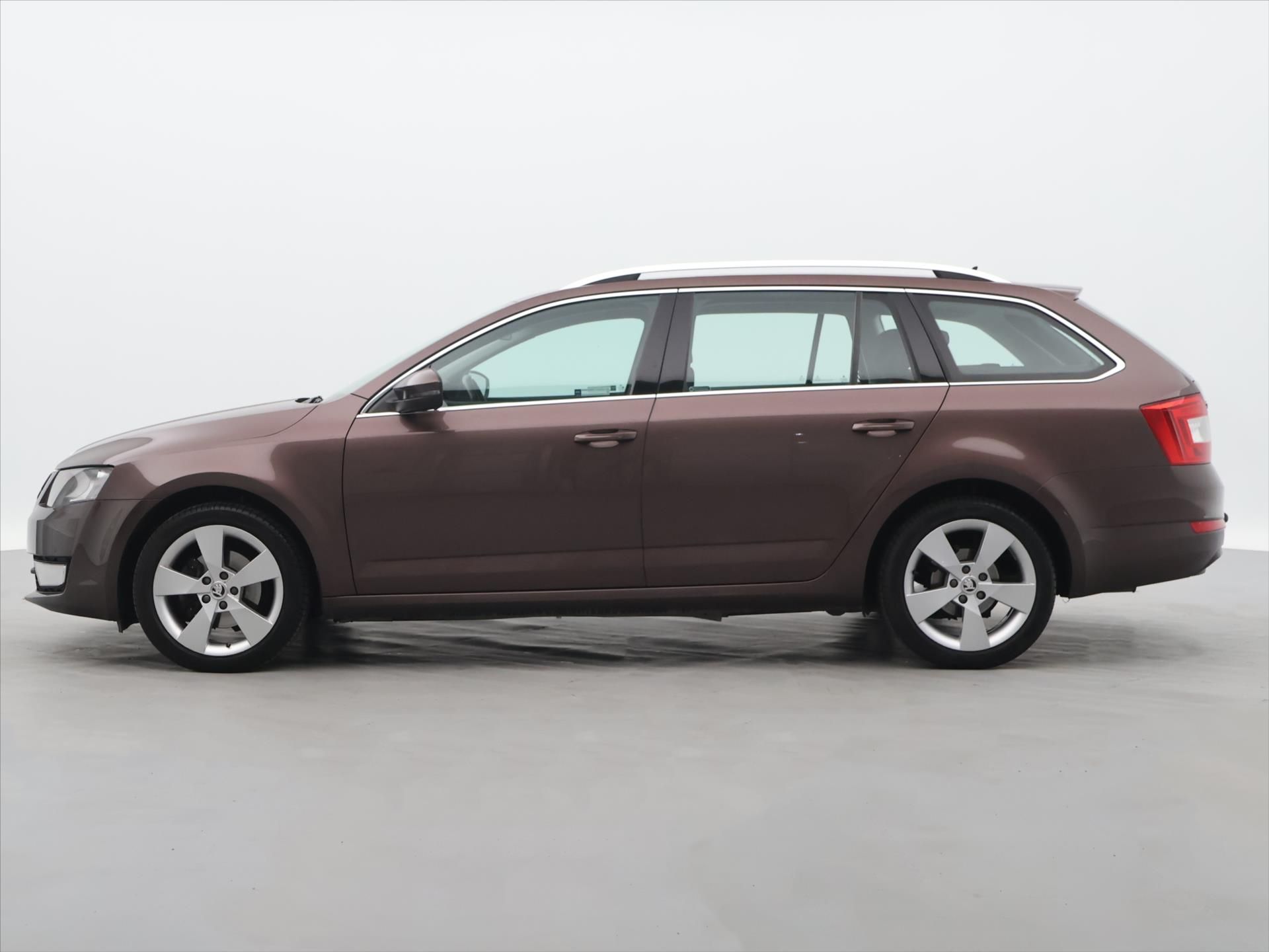 Škoda Octavia, 2,0 TDI 110kW CZ Style Kessy - fotka 4