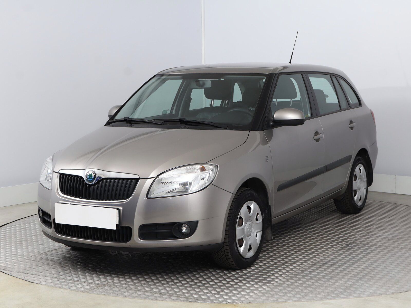 Škoda Fabia, 1.2 12V, Serv.kniha, Klima - fotka 2
