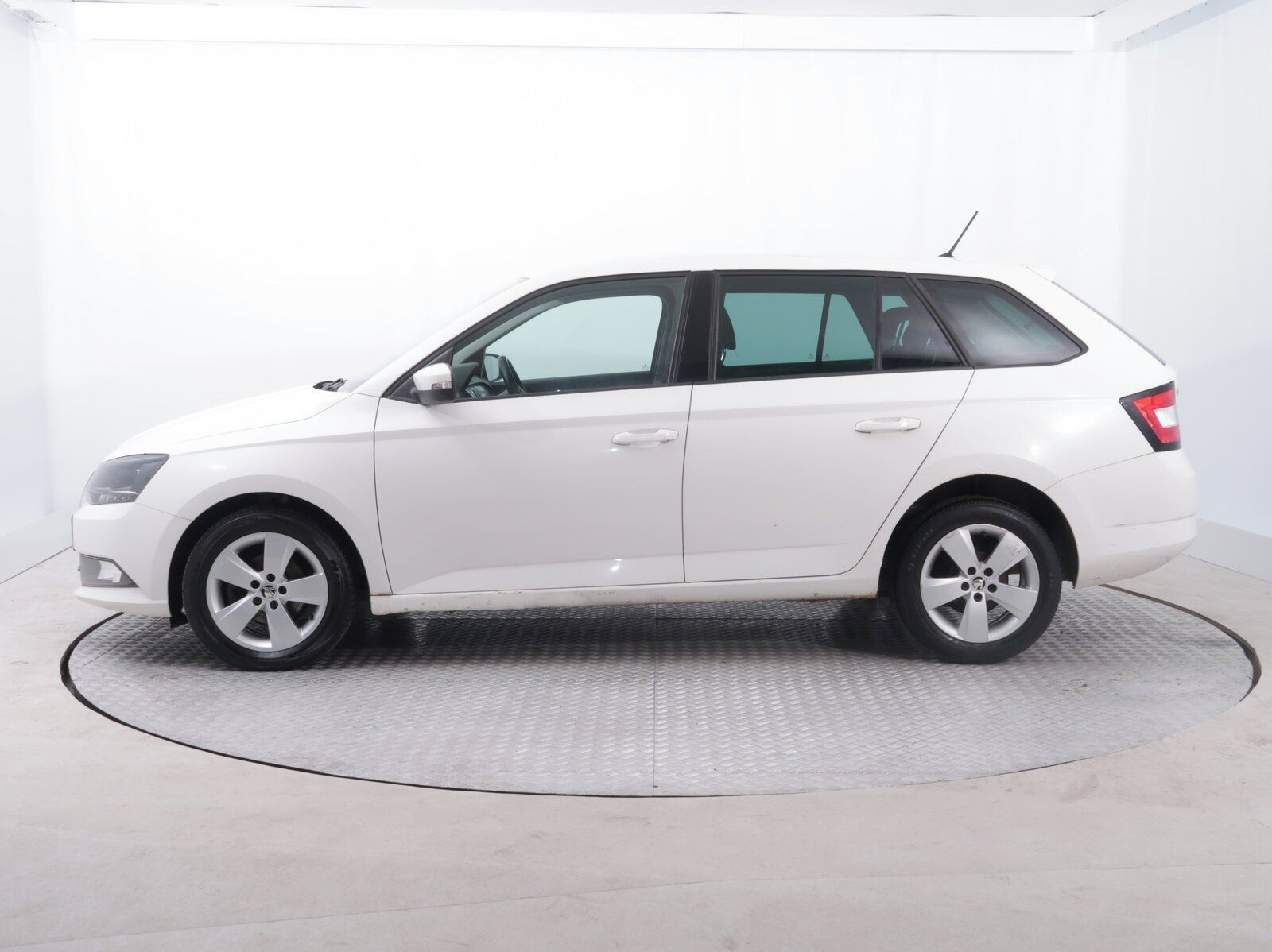 Škoda Fabia, 1.4 TDI, Style, po STK - fotka 3