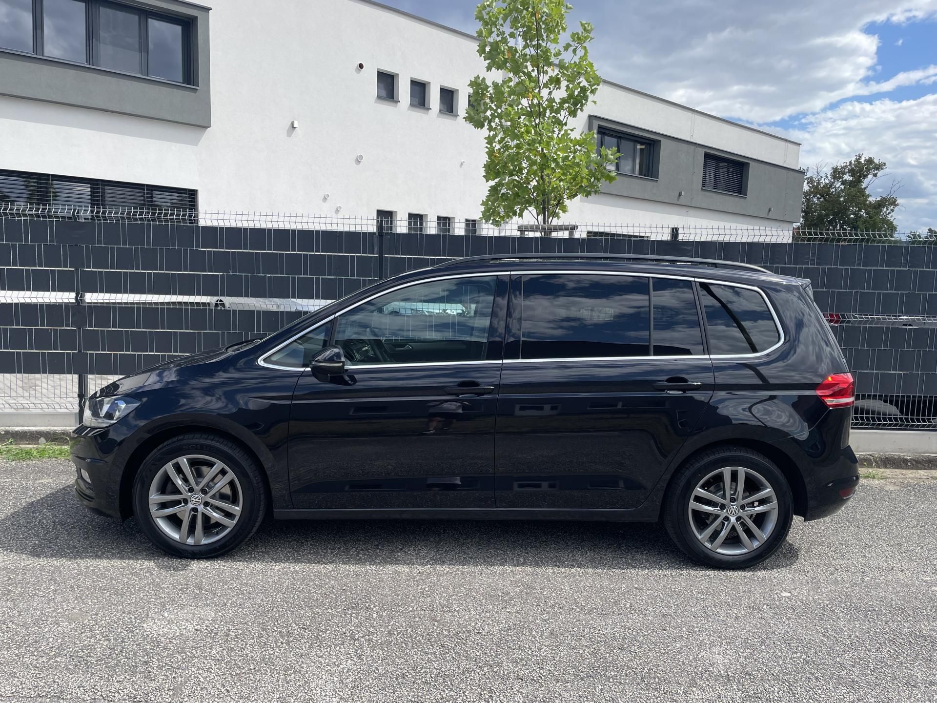 Volkswagen Touran, 1.4 TSI 110kW 7 MÍST - fotka 5