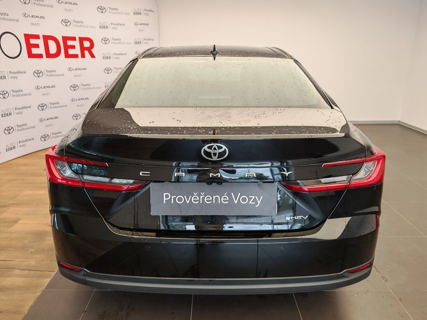 Toyota Camry, 2.5 Hybrid Executive - fotka 5