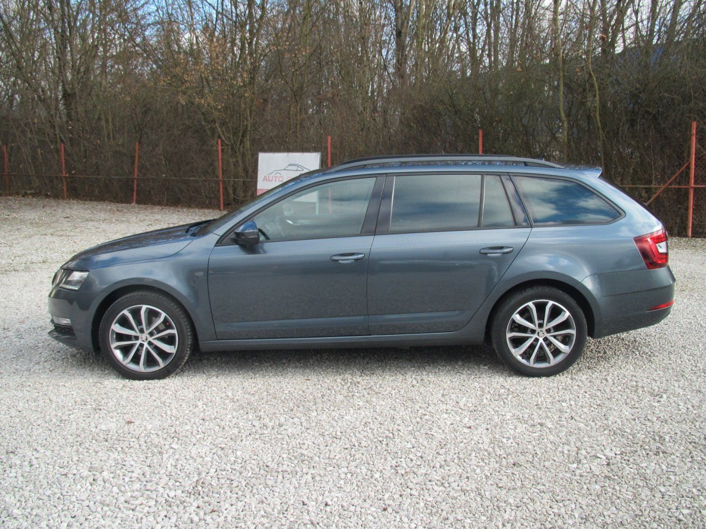Škoda Octavia, 2.0 TDI - fotka 3