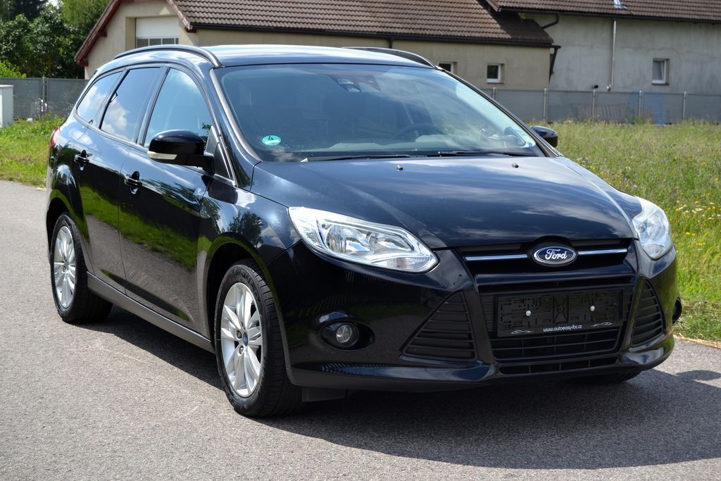 Ford Focus, III 1.6i 16V Trend+ kombi - fotka 5