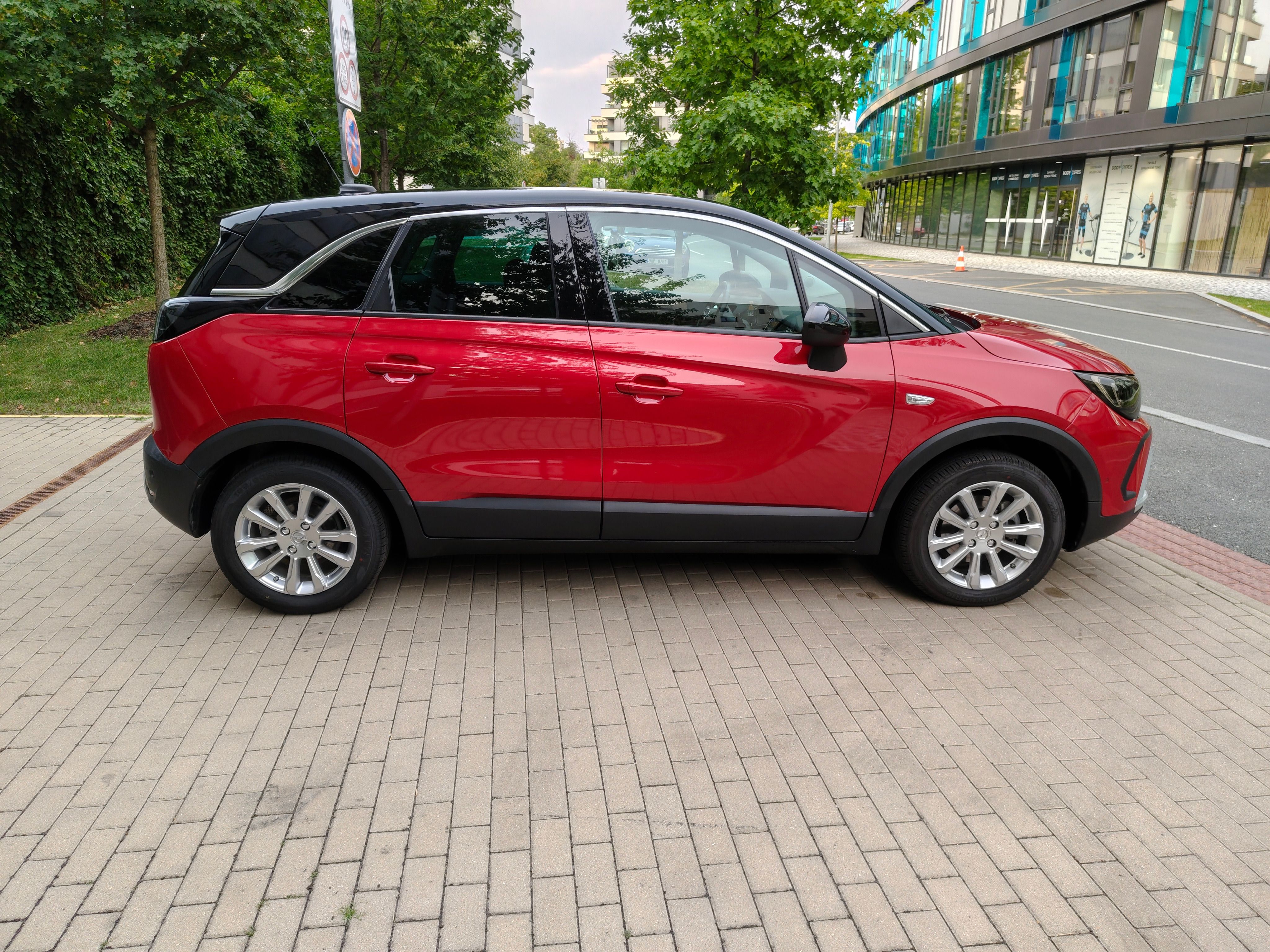 Opel Crossland, Elegance 1.2 - fotka 4