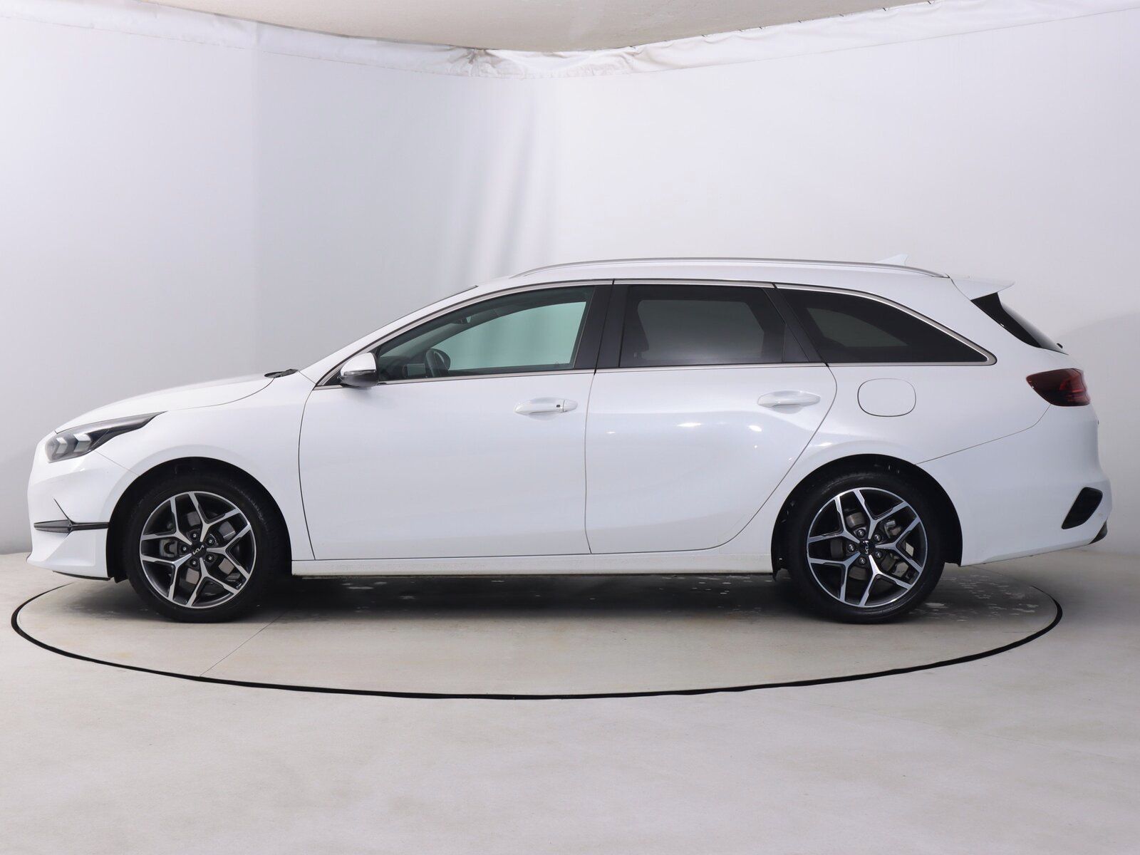 Kia Cee´d, 1.5 T-GDI, Automat, Serv.kniha - fotka 3