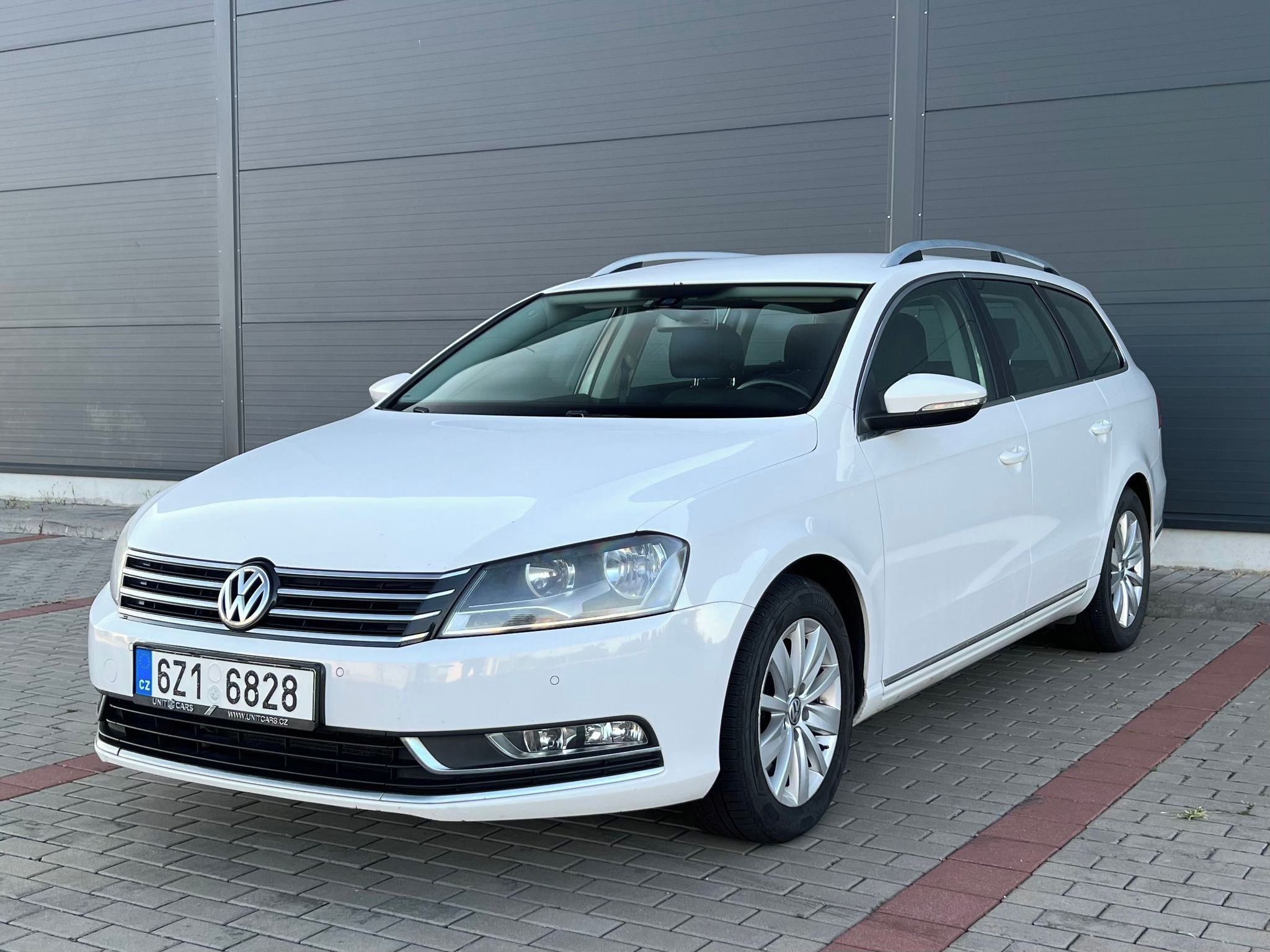 Volkswagen Passat, TDI-ALU-NAVI-PLNÝ SERVIS