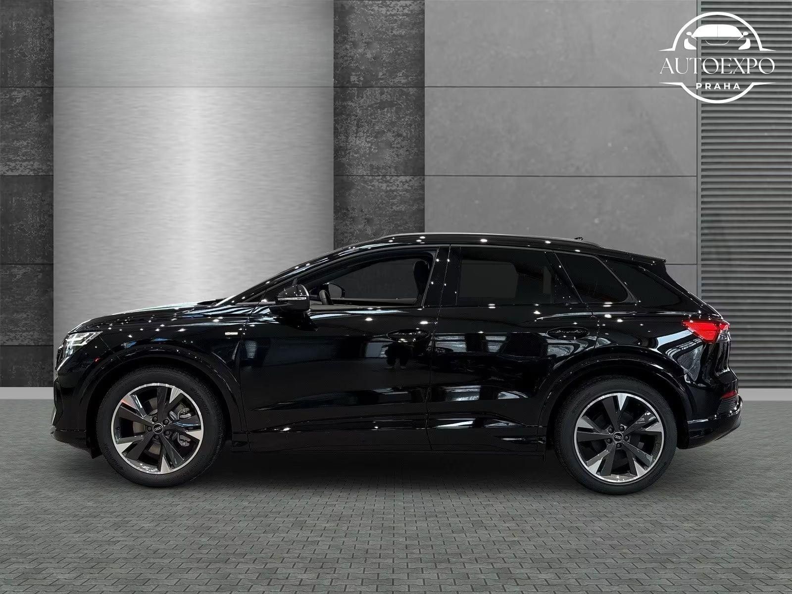 Audi Q4, e-tron 45 s line Navigace - fotka 5