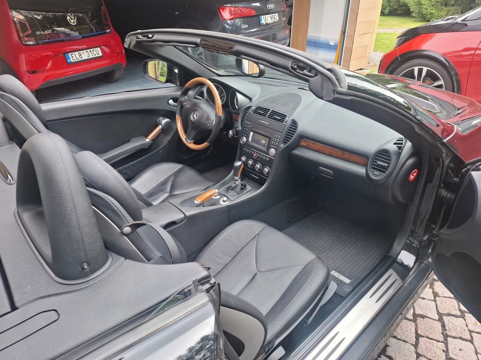 Mercedes-Benz SLK, 3,5i 224kw manual 1.majitel - fotka 6