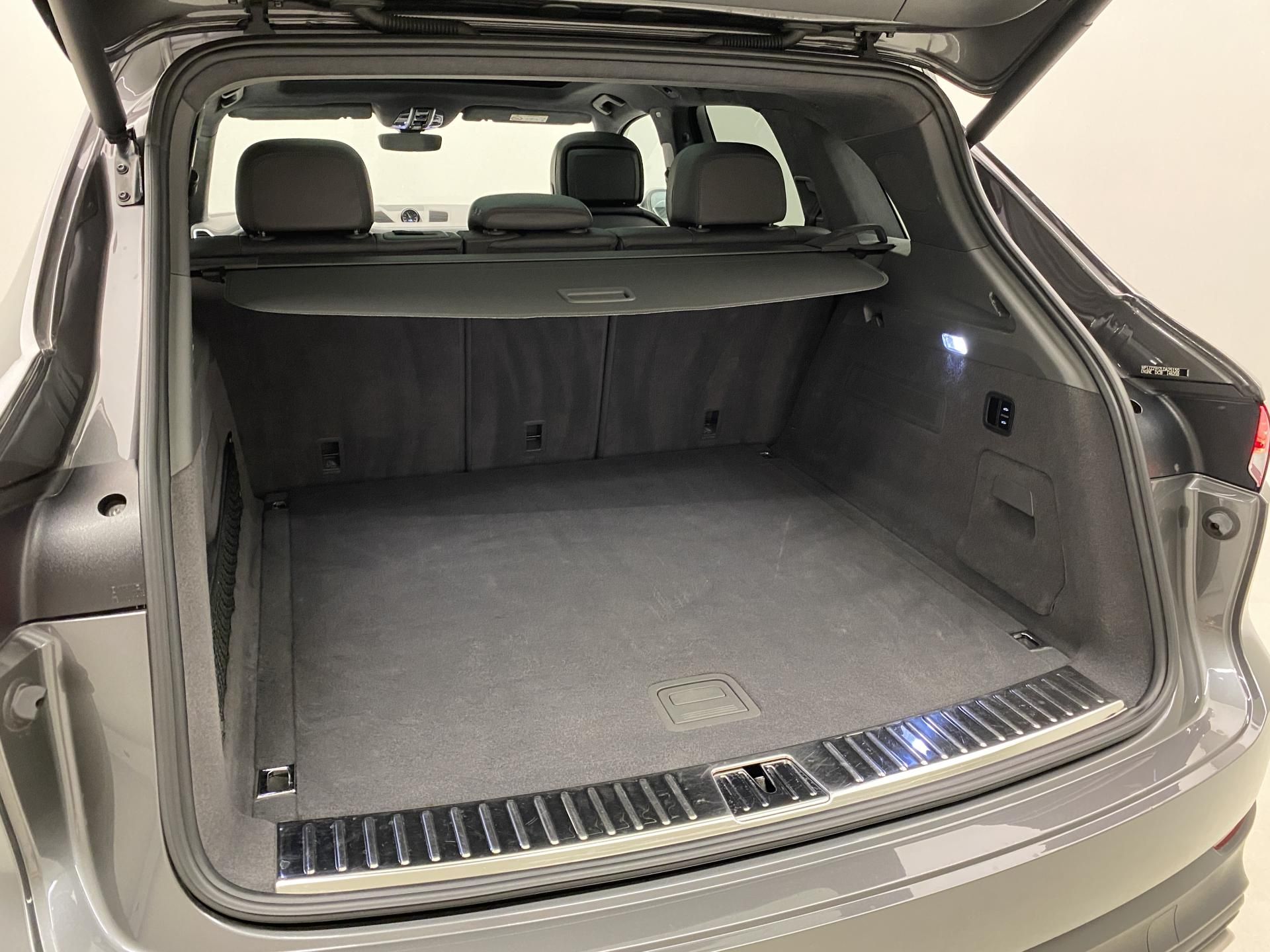 Porsche Cayenne, E-HYBRID 250kW AWD AUT CZ - fotka 6