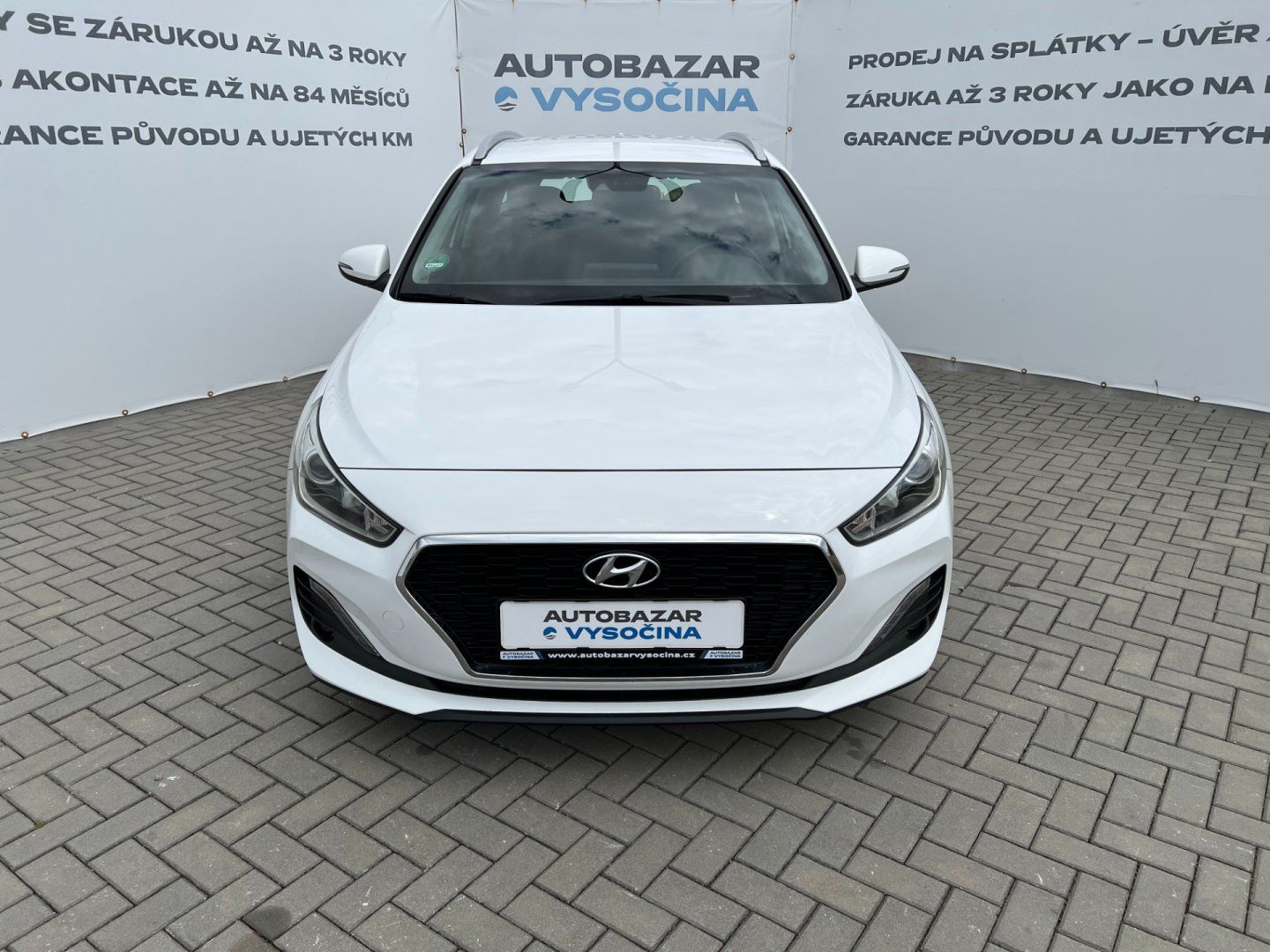 Hyundai i30, Com.1.0T-GDi Comfort ČR+1.maj. - fotka 2