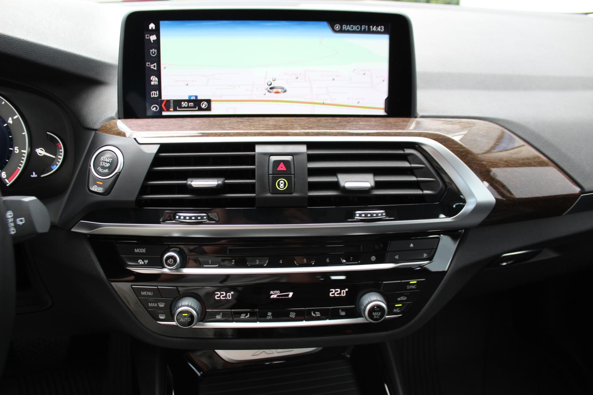 BMW X3, xDrive20d - fotka 5