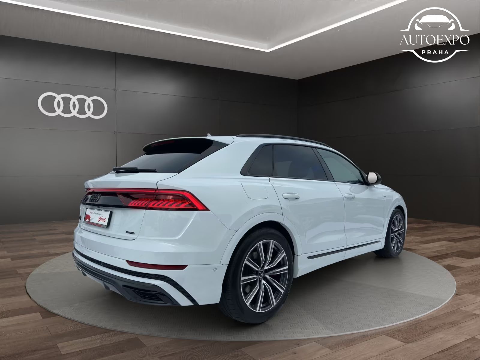 Audi Q8, 50 TDI  S LINE - fotka 5