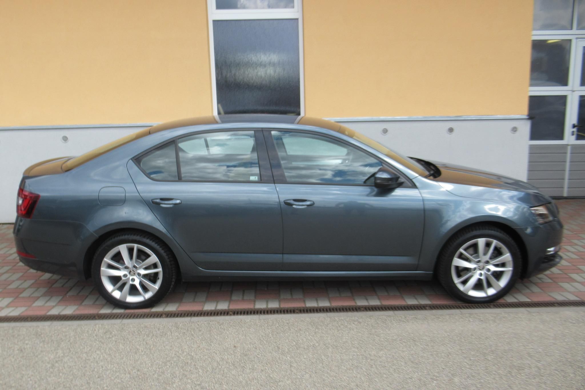 Škoda Octavia, 1.8 TSi KLIMA TAŽNÉ 1.MAJ. - fotka 3