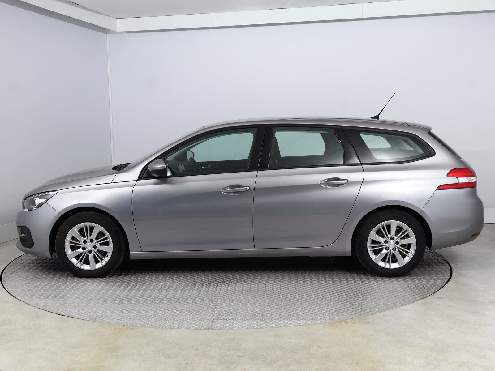 Peugeot 308, 1.2 PureTech, Serv.kniha - fotka 3