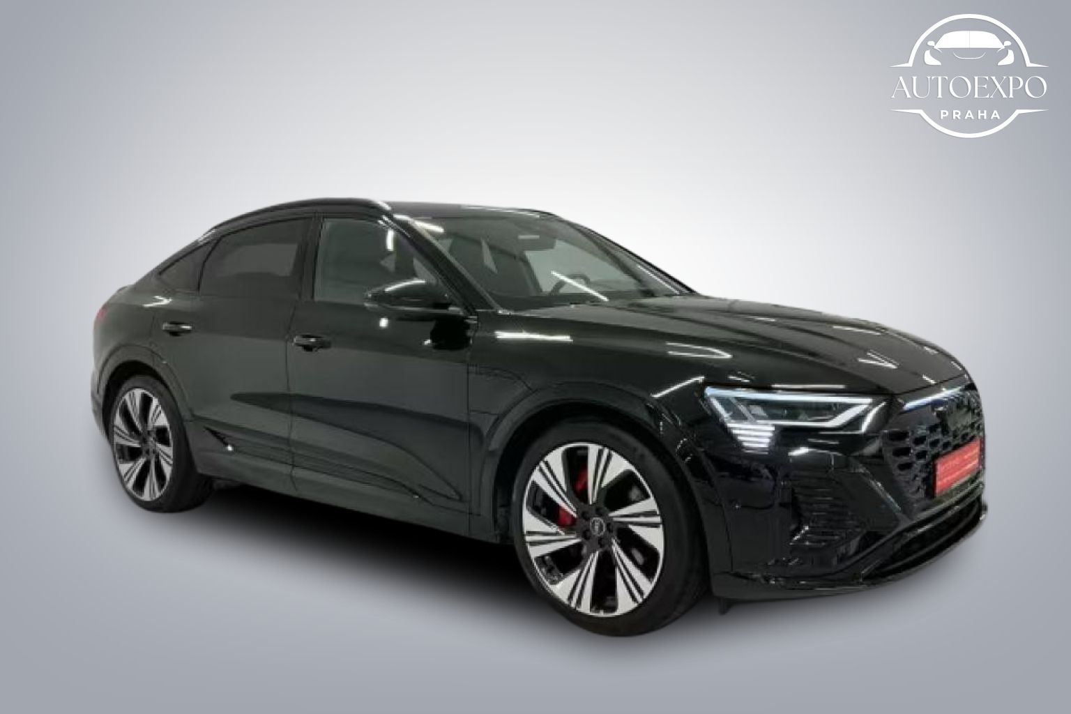 Audi Q8, Sportback 55 e-tron S-Line - fotka 2