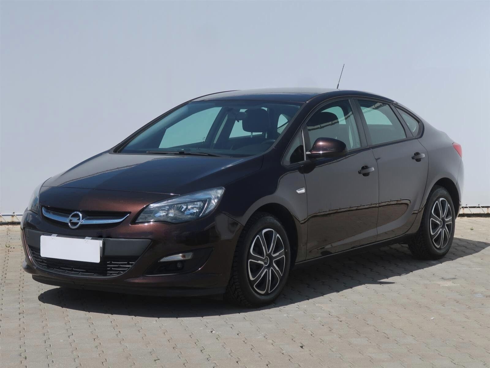 Opel Astra, 1.6 16V, Automatická klima - fotka 2