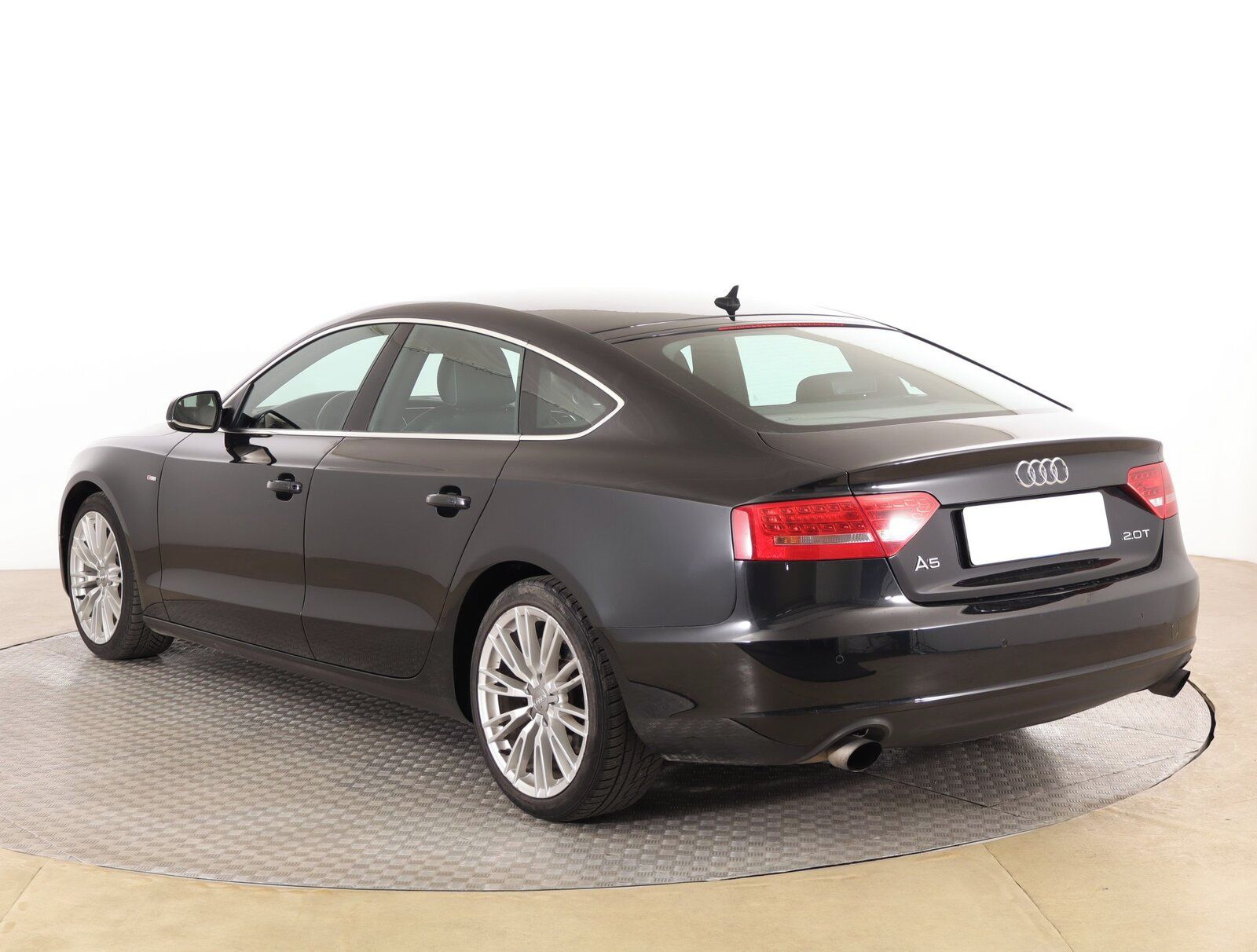 Audi A5, 2.0 TFSI, S-Line - fotka 4