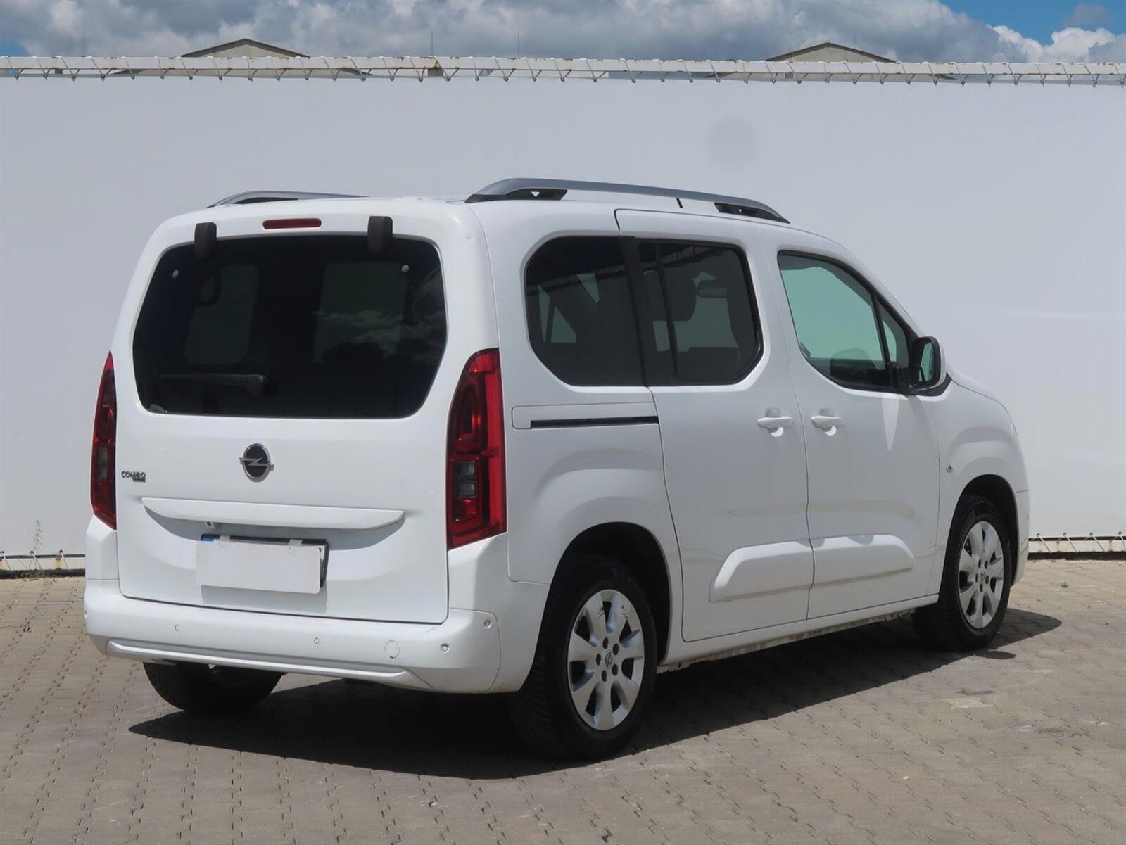 Opel Combo, 1.2 Turbo, 5Míst, ČR - fotka 5