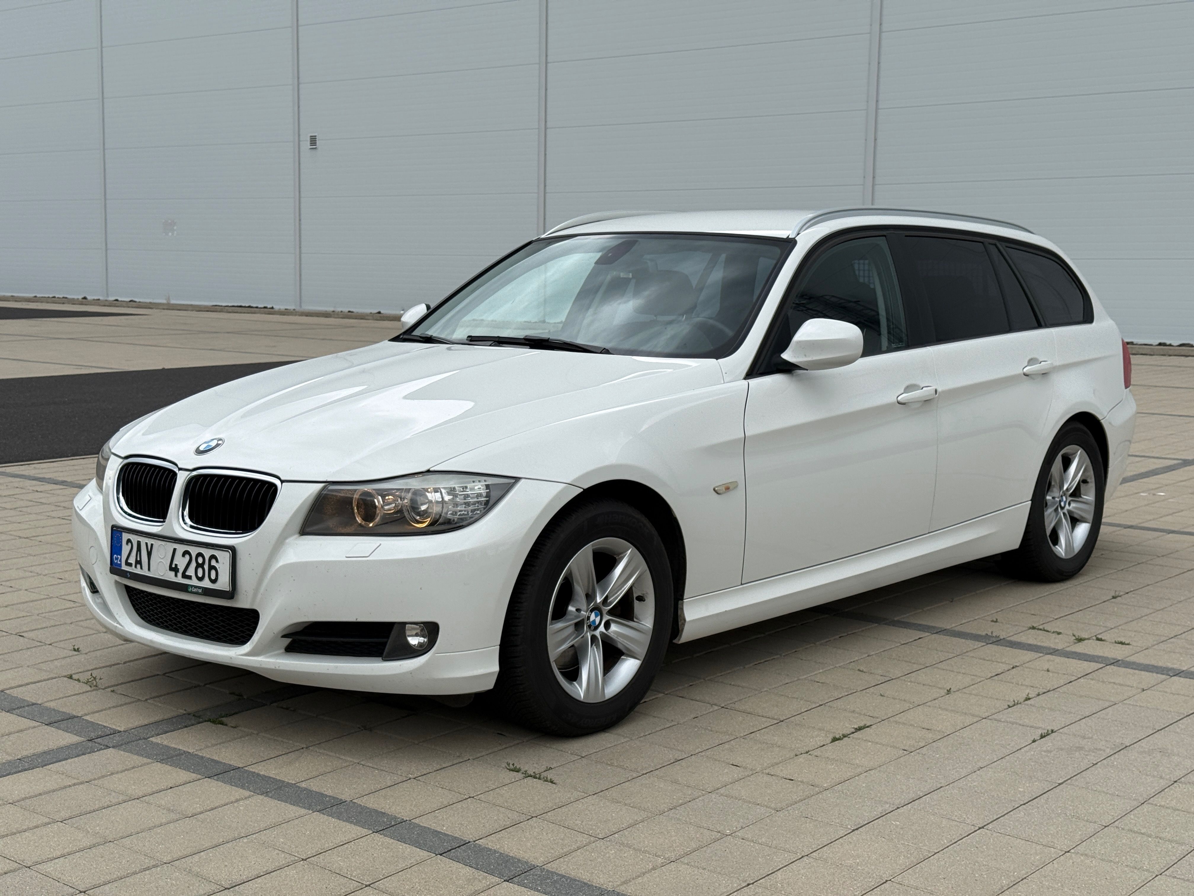 BMW Řada 3, 318D