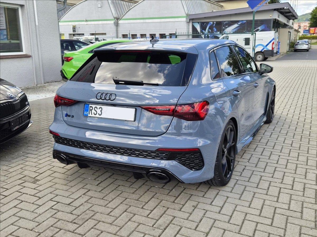 Audi RS3, 2,5 TFSi *DYNAMIC+*MATRIX*HUD* - fotka 3