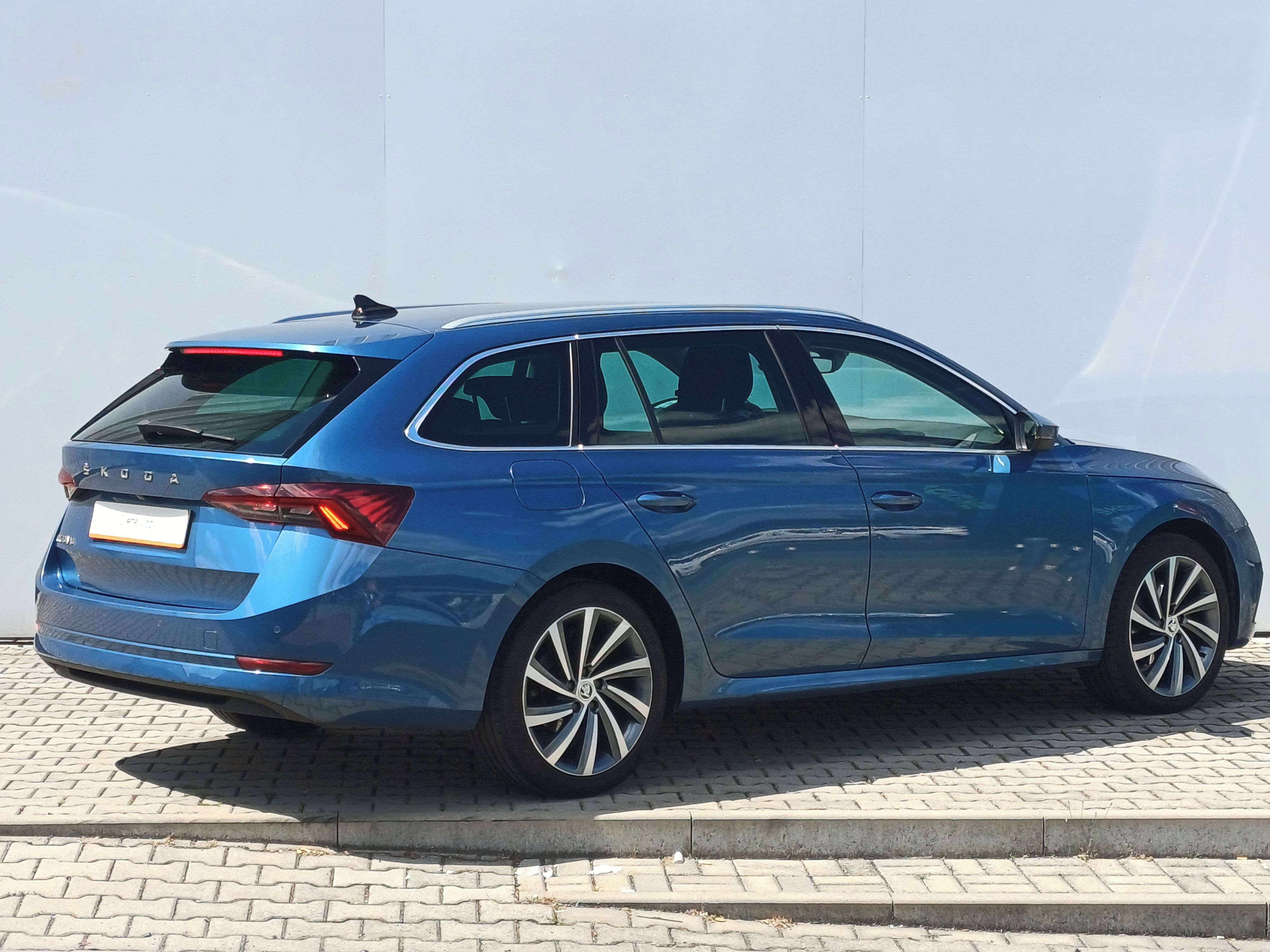 Škoda Octavia, Combi StylePlus 1.5 TSI 110 kW - fotka 2