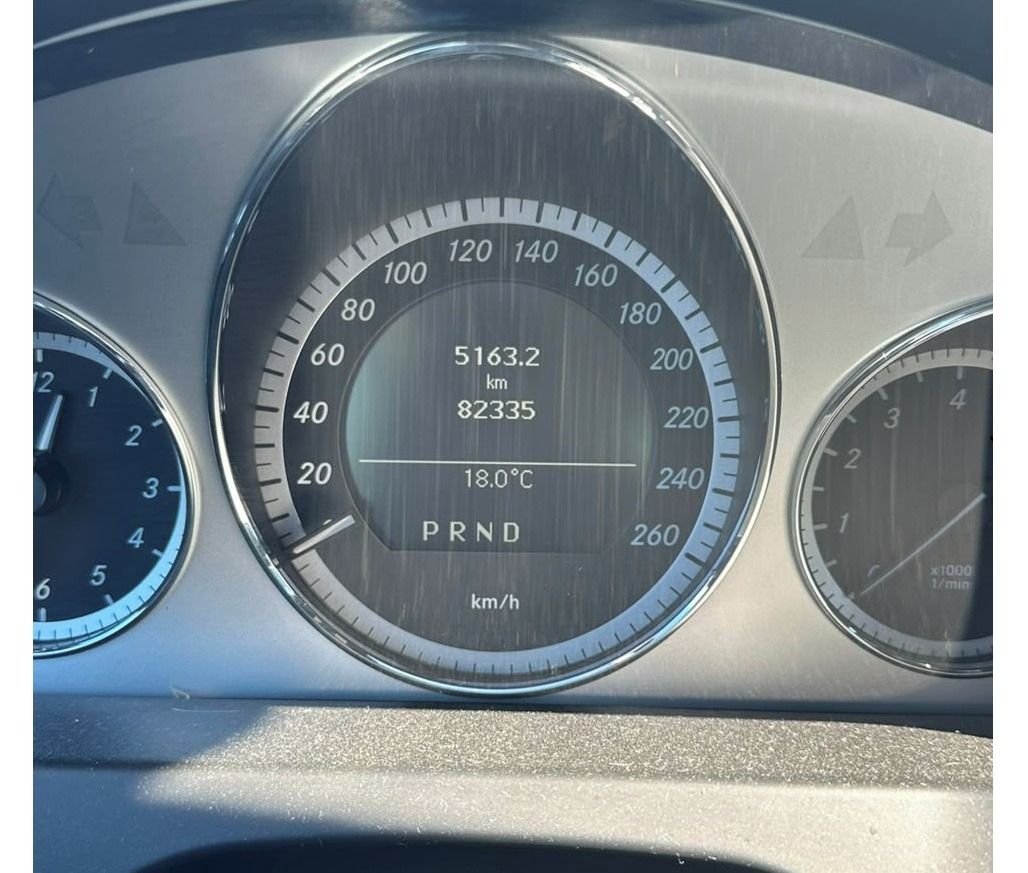 Mercedes-Benz Třídy E, KABRIO,ORIG.NAJEZD,SEVISY,STAV - fotka 3