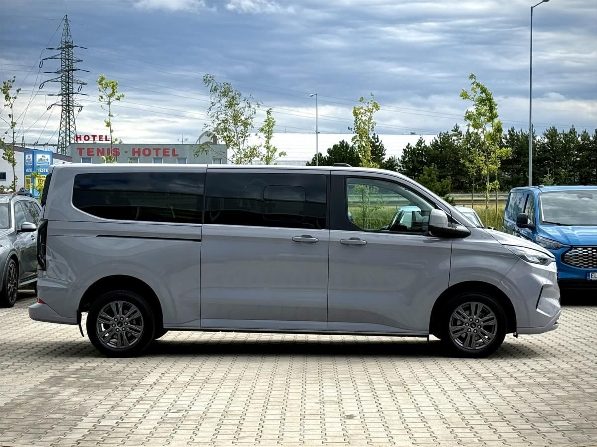 Ford Tourneo Custom, 2,0 EcoBlue 125kW Titanium L2 - fotka 6