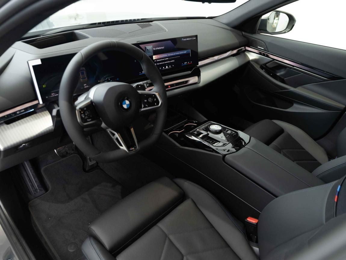 BMW Řada 5, 540d xDrive Touring - fotka 4