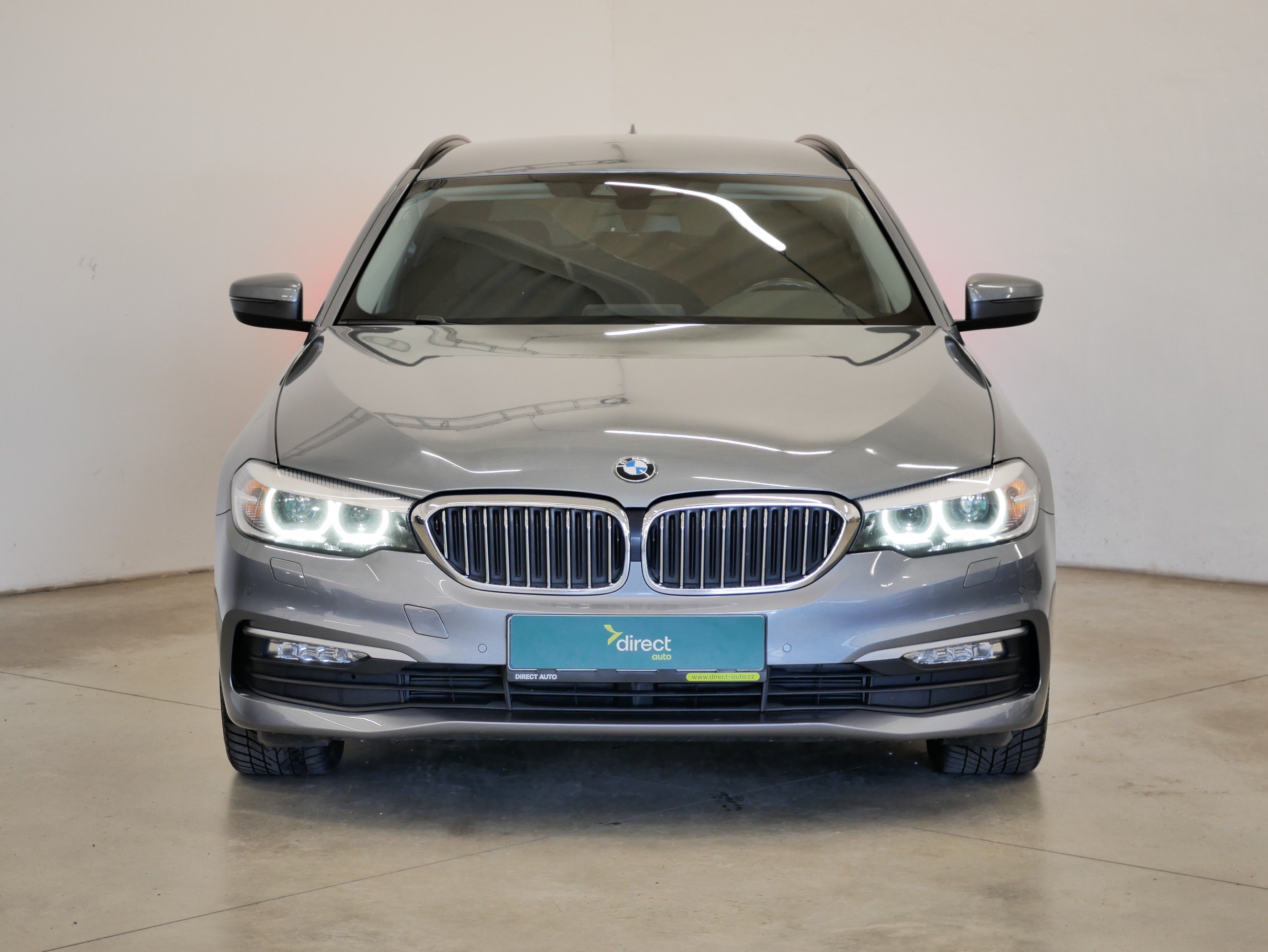 BMW Řada 5, 520d 140 kW Touring - fotka 4