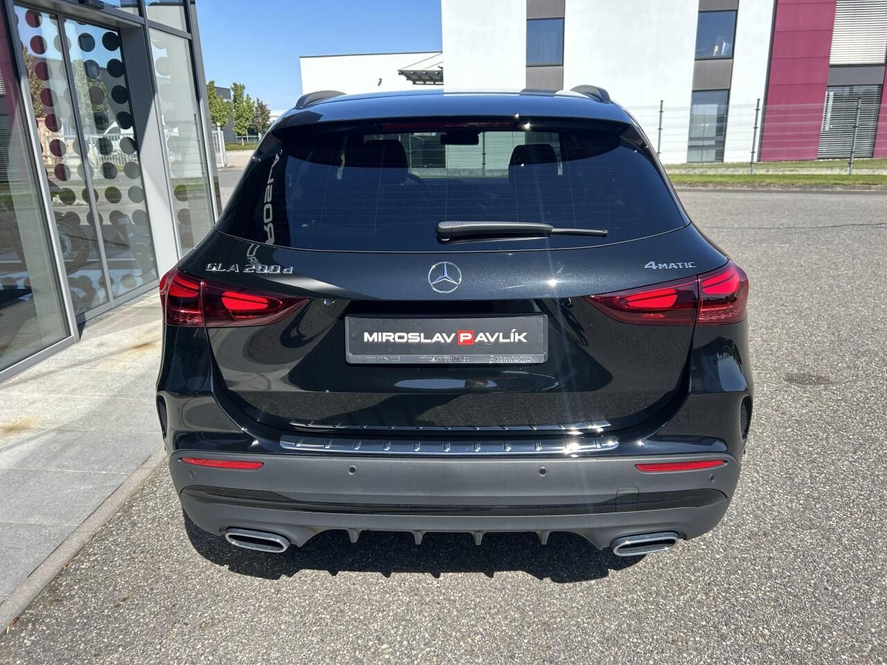 Mercedes-Benz GLA, 200d 4MATIC AMG Style Edition - fotka 6