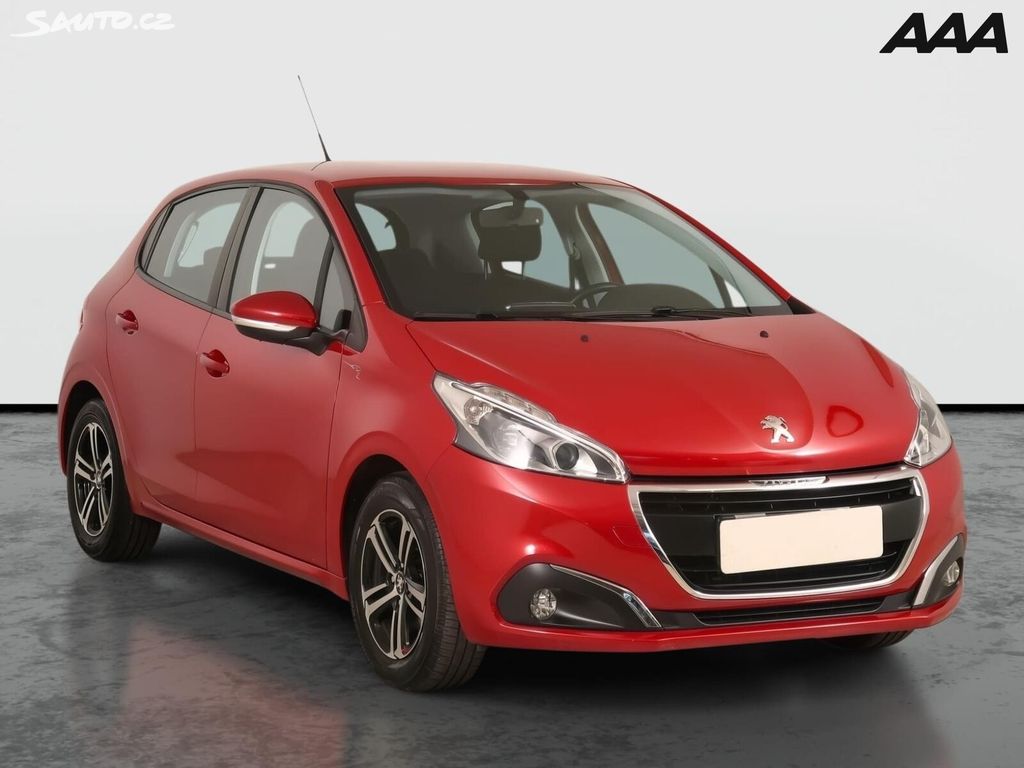 Peugeot 208, 1.2 PureTech, ČR,1.maj