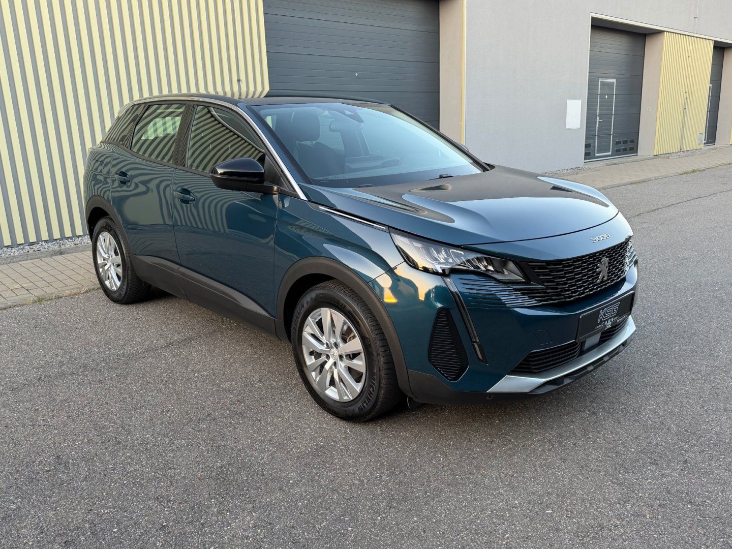 Peugeot 3008, 1.2PT 96kW Navigace! Kamera! - fotka 4