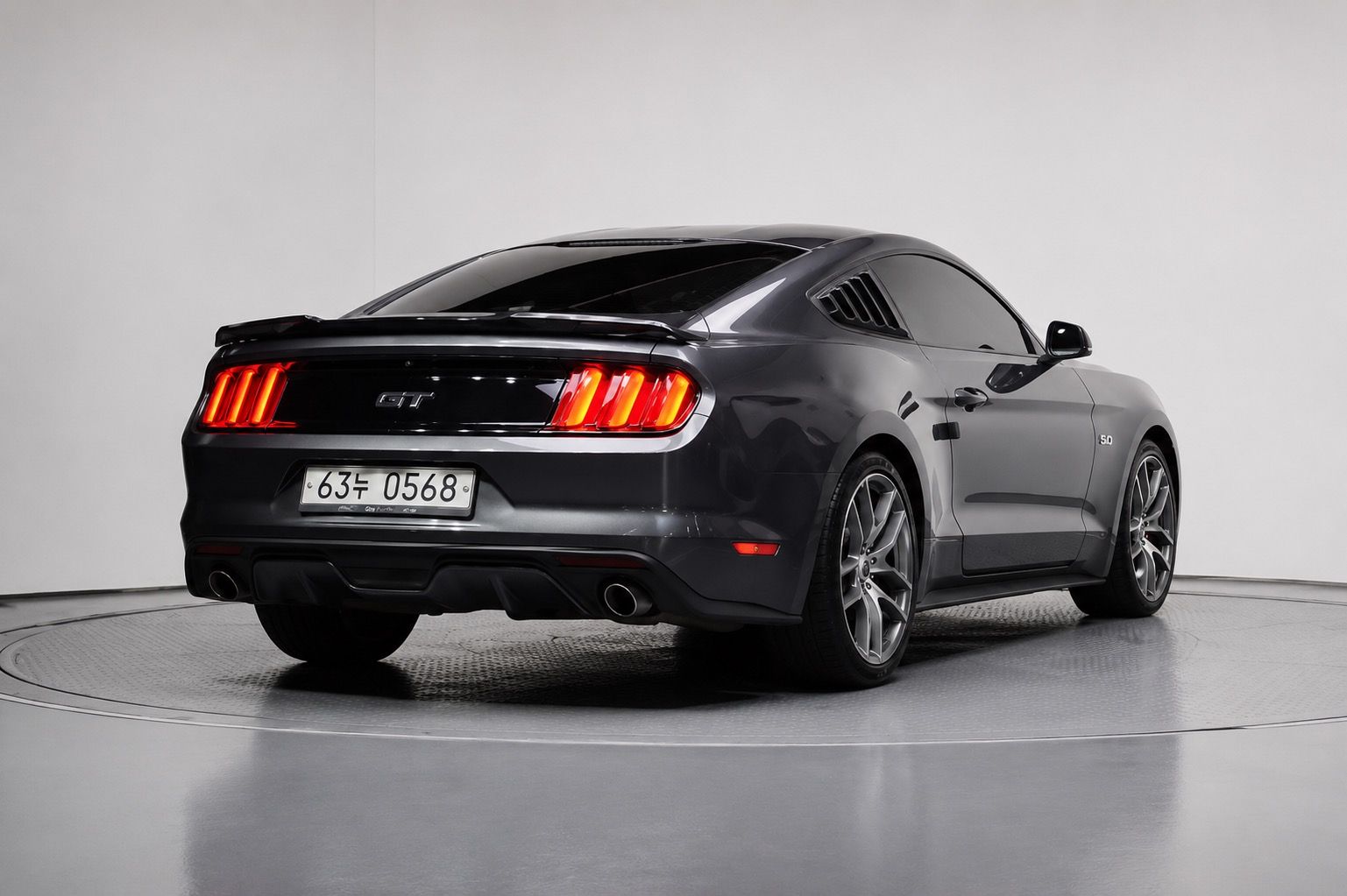 Ford Mustang, GT 5.0 V8,310KW,AUT,DPH,EU, - fotka 2
