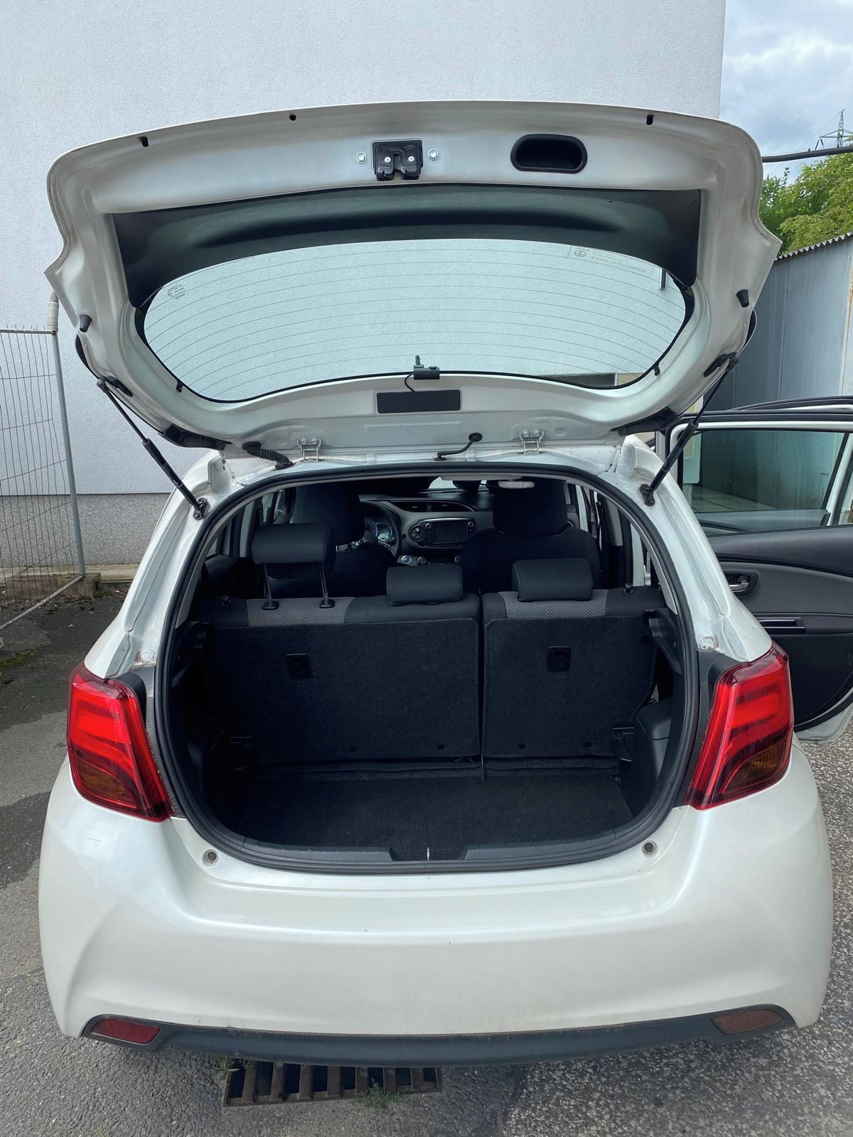Toyota Yaris, Hybrid 1.5 - fotka 6