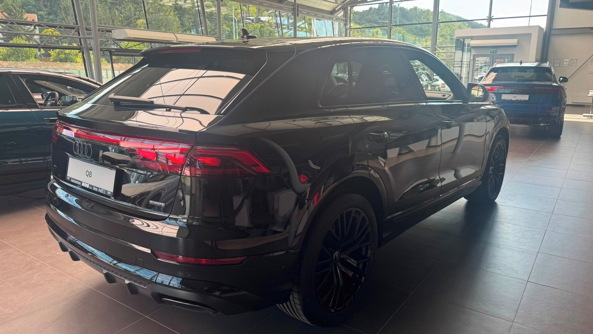 Audi Q8, S-line 50TDI 210kW quattro - fotka 5