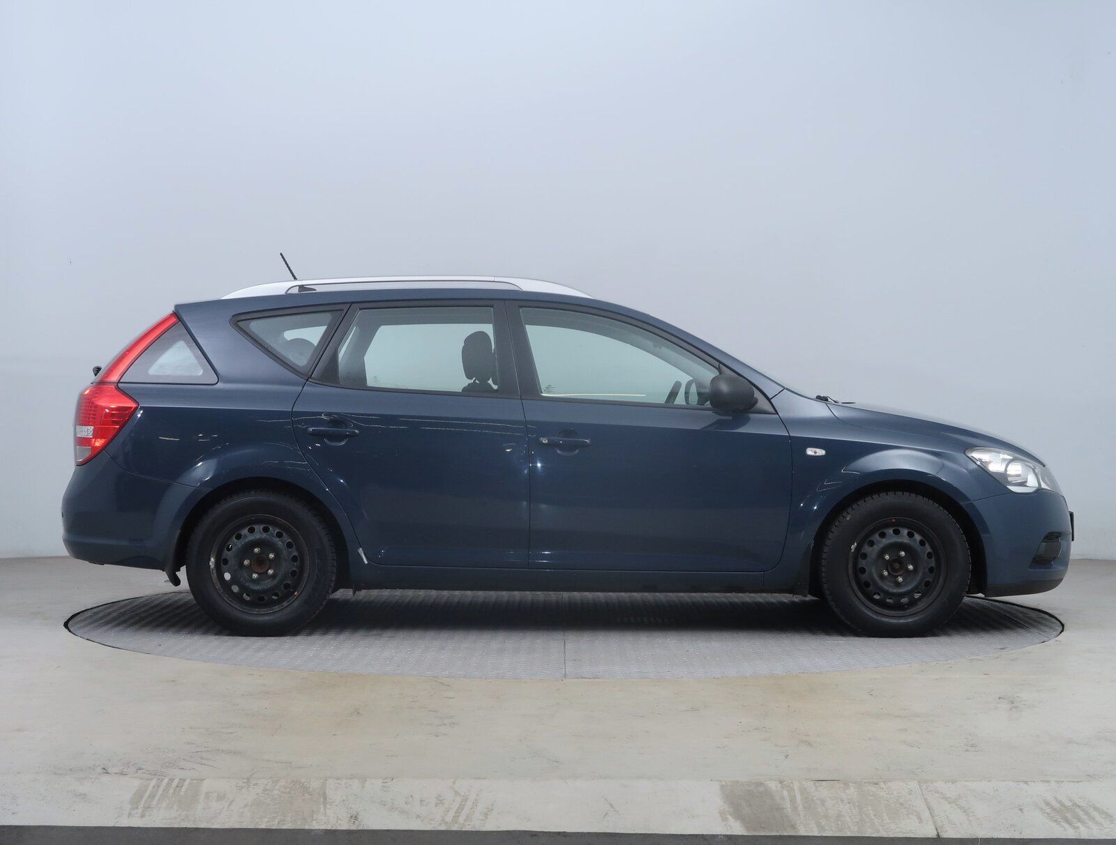 Kia Cee´d, 1.6 CVVT, Park. senzory - fotka 6