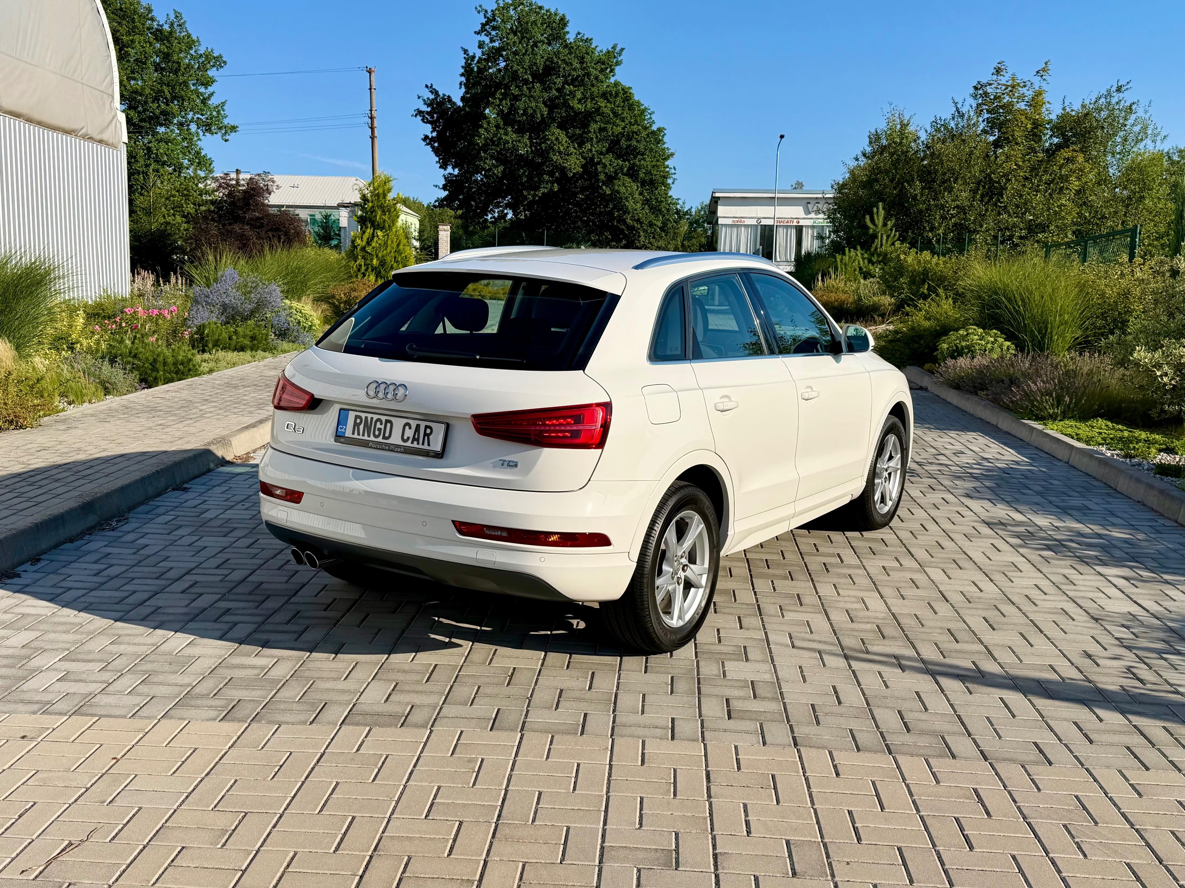 Audi Q3, 2.0 TDI 110 kW - fotka 3