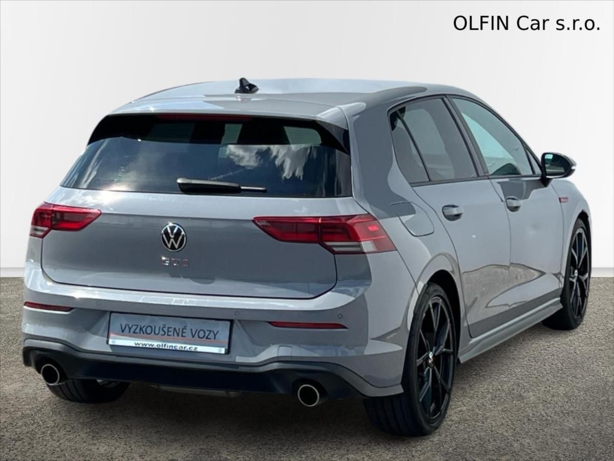 Volkswagen Golf, 2,0 TSi 180kW 7DSG  8 GTi - fotka 2