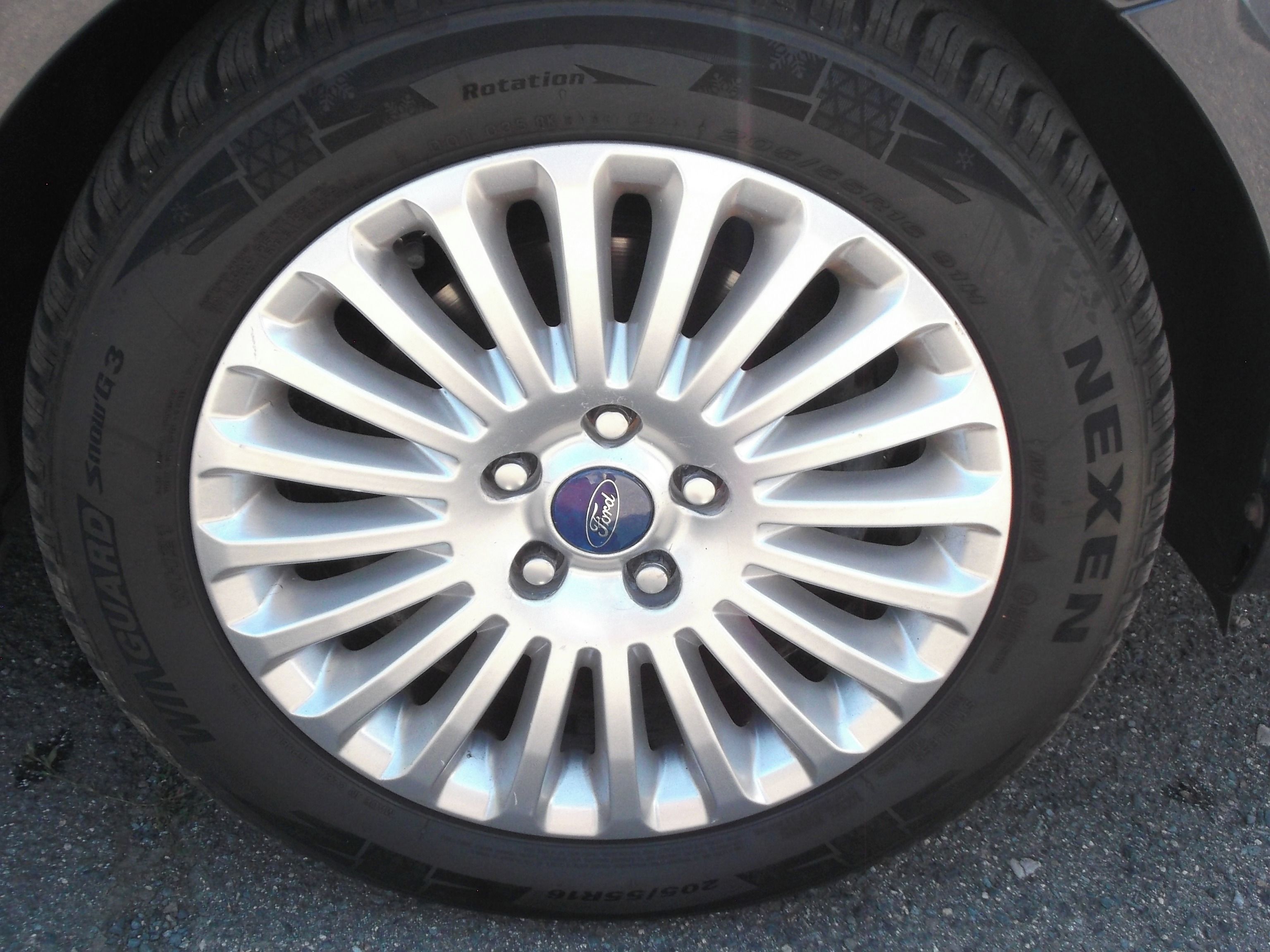Ford Focus, 1,6 16V Titanium PDC,vyhř.sklo - fotka 4