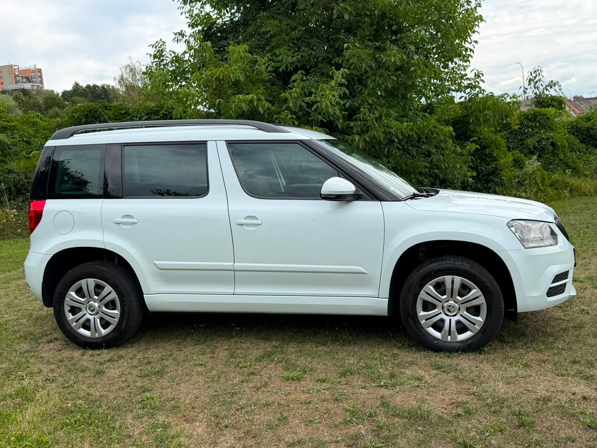 Škoda Yeti, EDITION 1,4 TSI - PARK.SENZORY - fotka 4