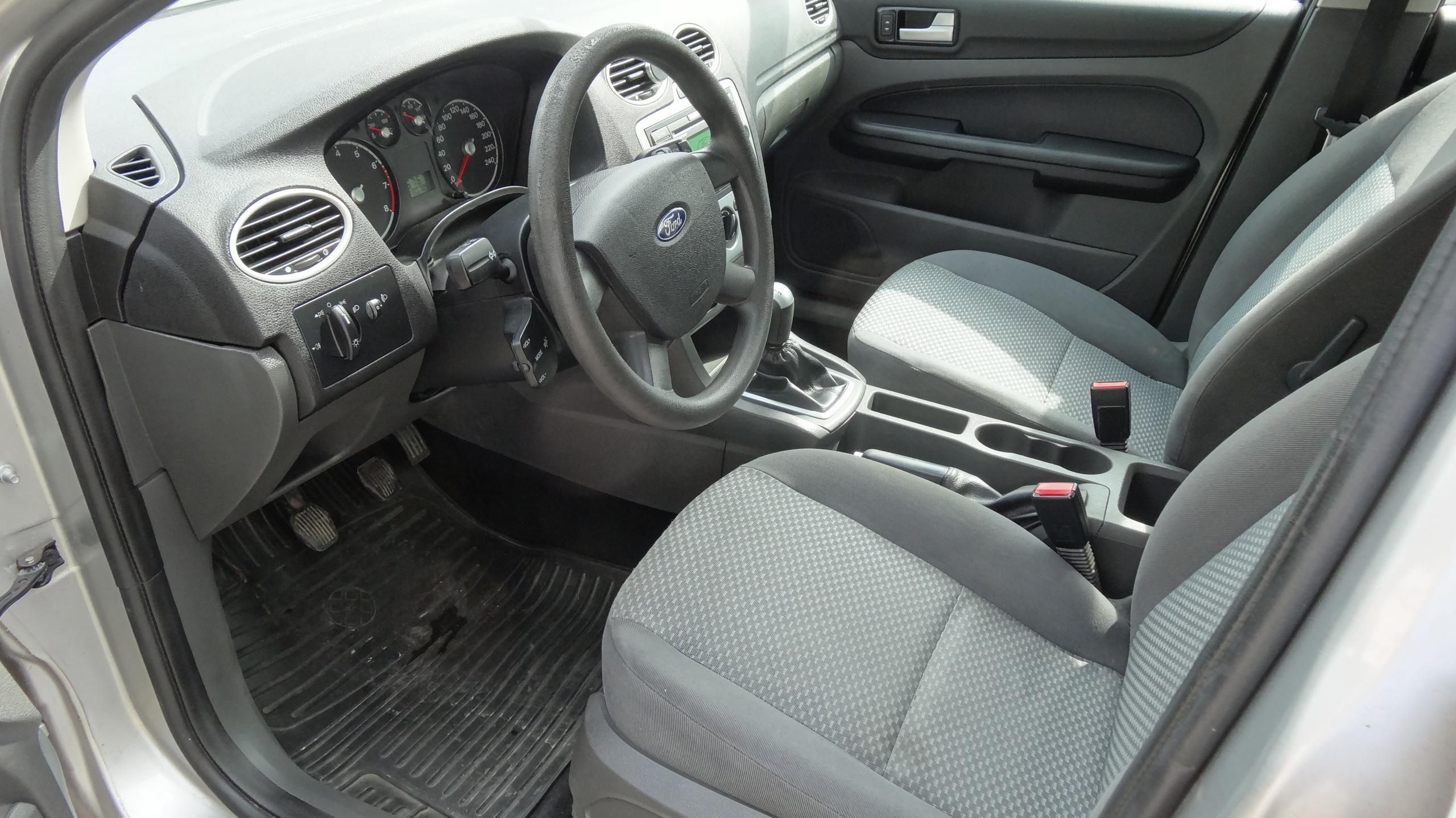 Ford Focus, Kombi 1.6i 74kW LPG Taž.zař. - fotka 3