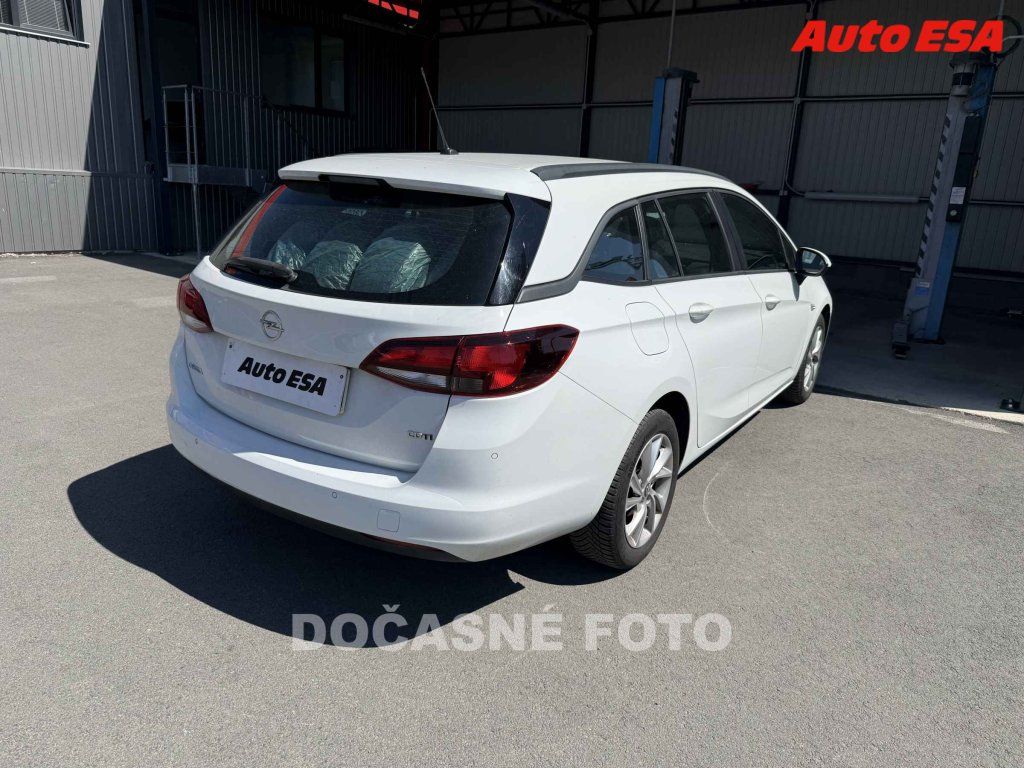 Opel Astra, 1.6CDTi Sports Tourer,ČR - fotka 2