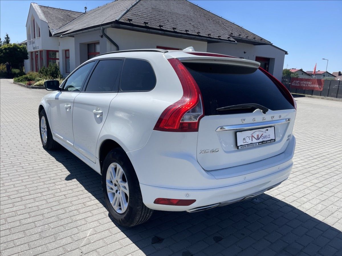 Volvo XC60, 2,4 D4 Geartronic Kinetic AWD - fotka 5