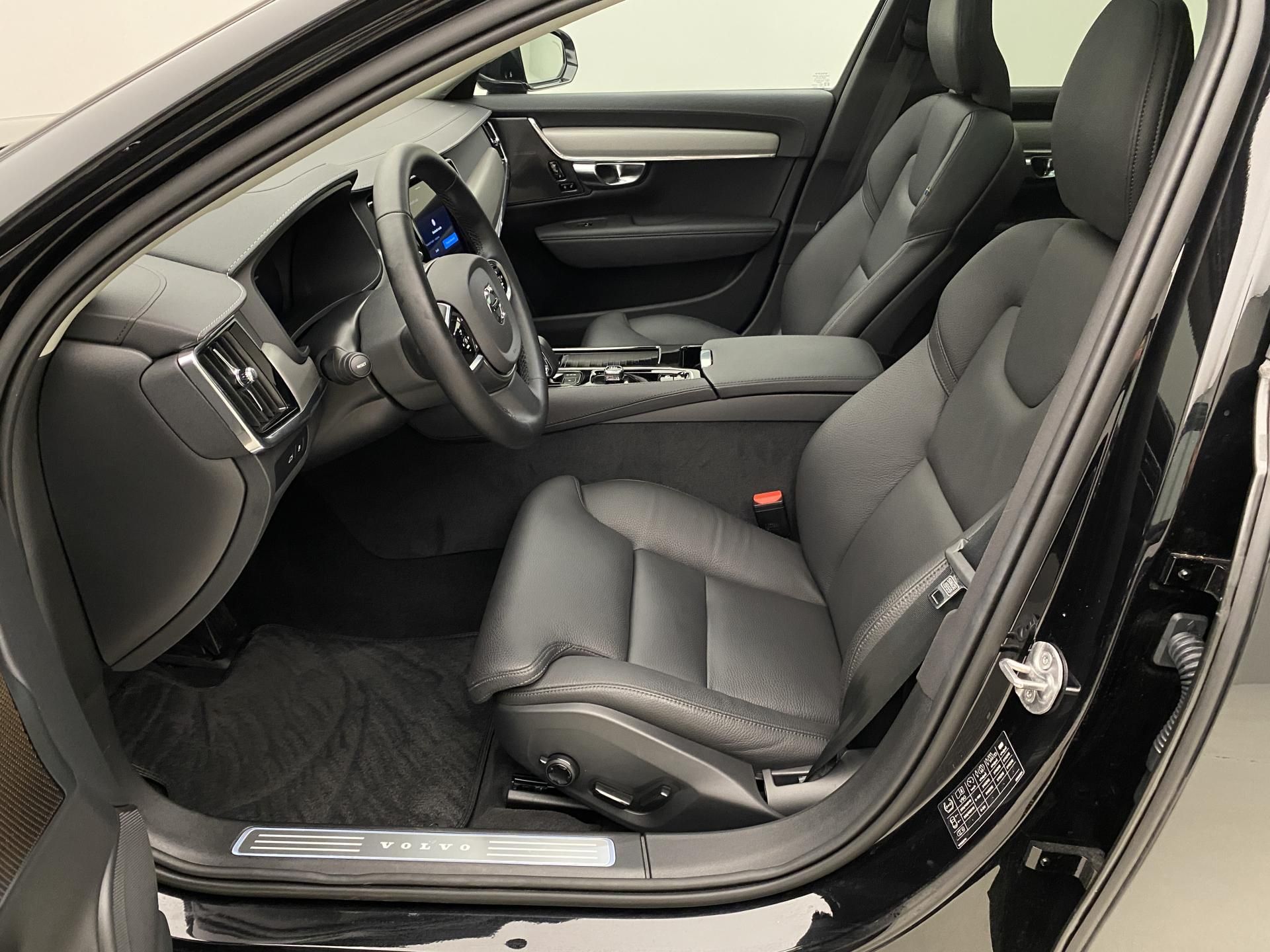 Volvo V90, T6 AWD RECHARGE BRIGHT PLUS - fotka 3
