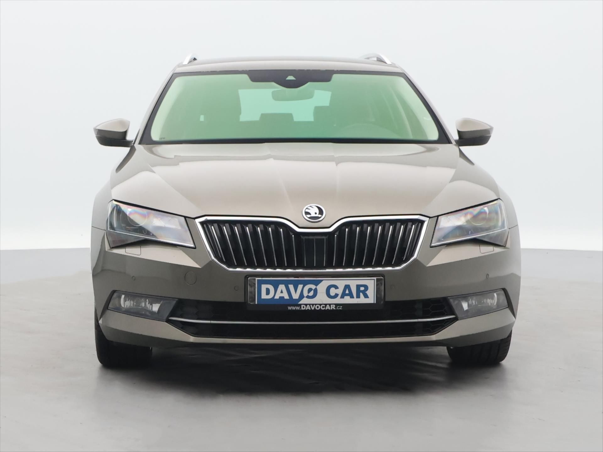 Škoda Superb, 2.0 TSI 206kW DSG CZ L&K - fotka 2