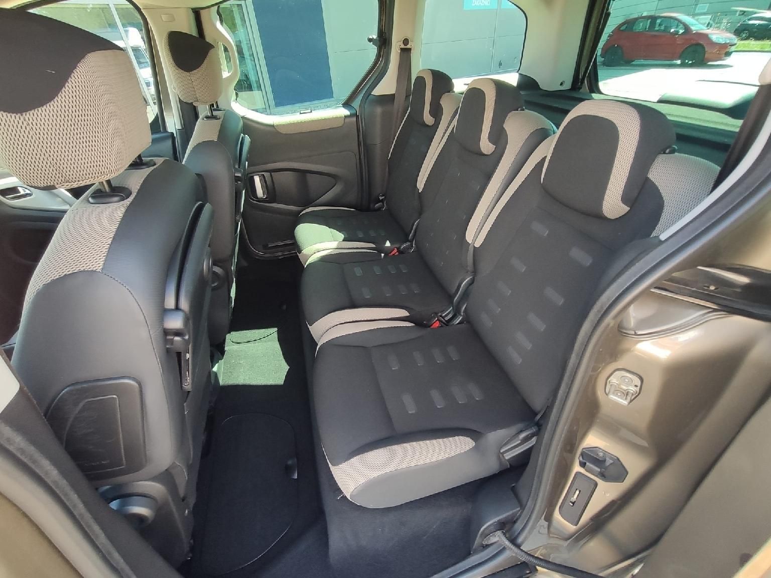 Citroën Berlingo, MULTISPACE EXCLUSIVE 1.6HDI TZ - fotka 5