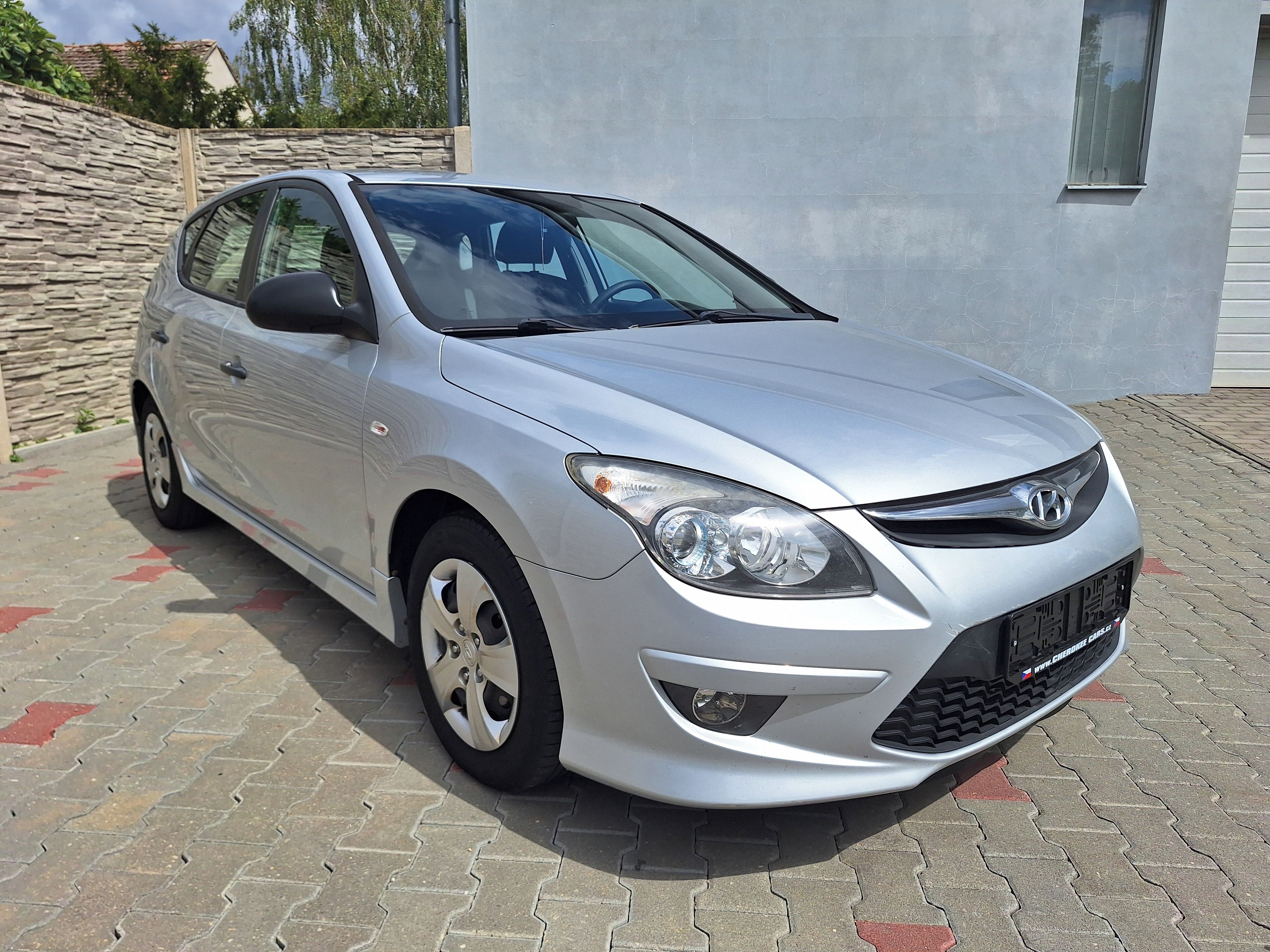 Hyundai i30, 1,4i 77kW - fotka 4