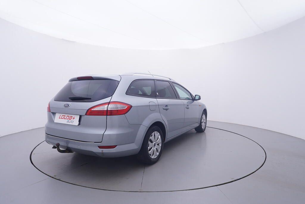 Ford Mondeo, 2.0 TDCi 103 kW - fotka 5