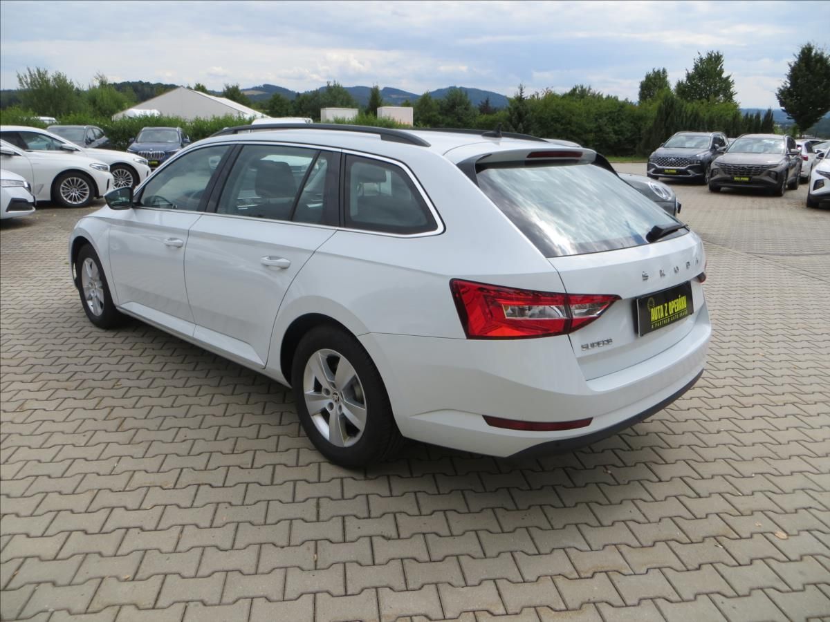 Škoda Superb, 2,0 TDI Ambition DSG TAŽNÉ ČR - fotka 5