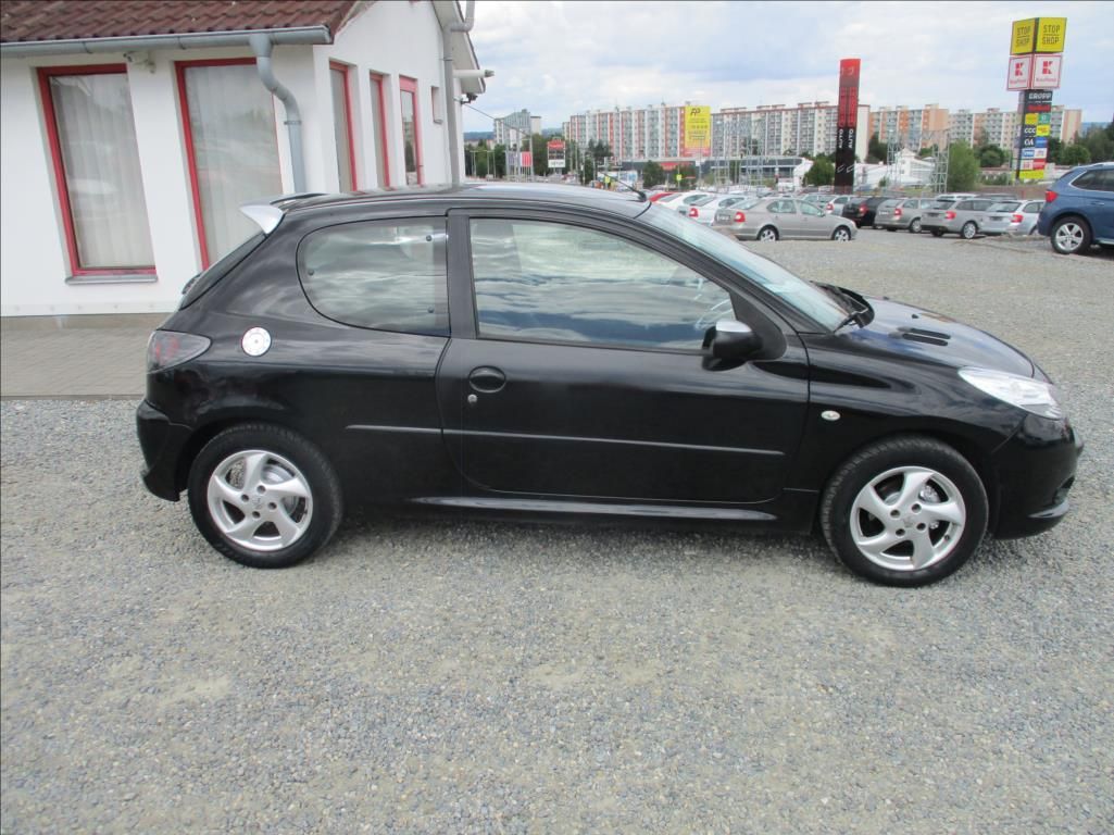 Peugeot 206, 1,4 i+, klima, serv. kniha, - fotka 5